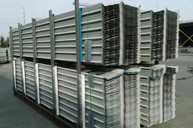 Thermal insulation panels for warehouse wall and roof
