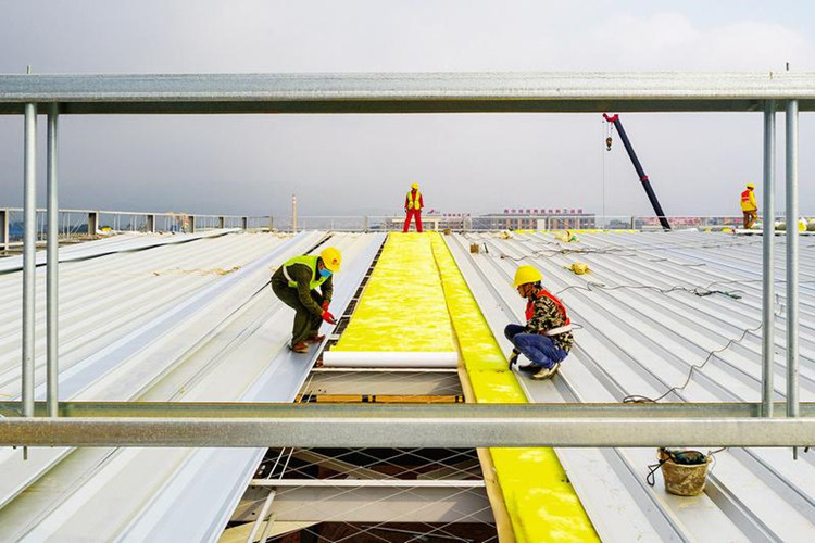 steel roof installation