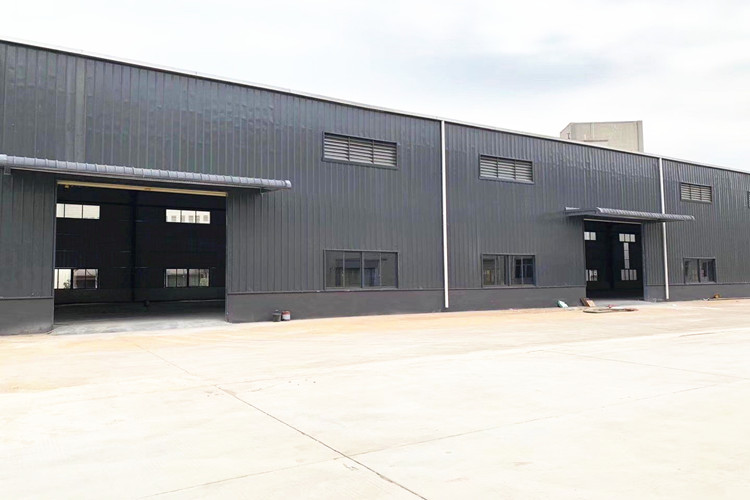 Prefabricated Steel Structure Logistics Warehouse With Storage Rack