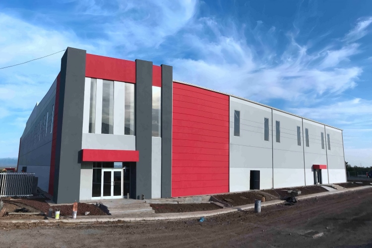 Steel Structure Building Construction For Storage and Showroom