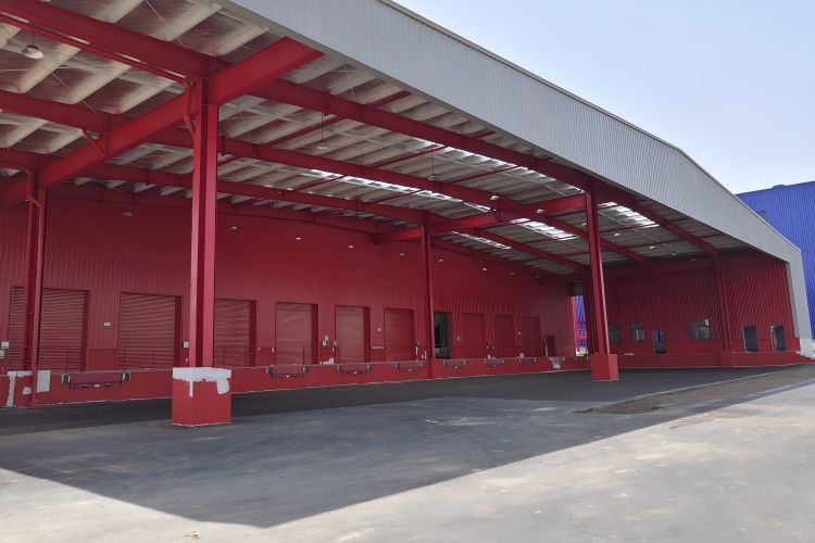 Exterior view of a completed steel logistics warehouse