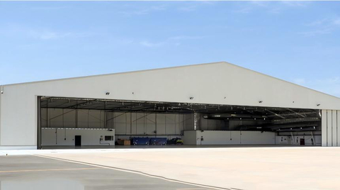 hangar.jpg